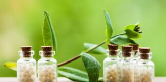 טיפול בעור ובציפורניים בעזרת מוצרים מקצועיים